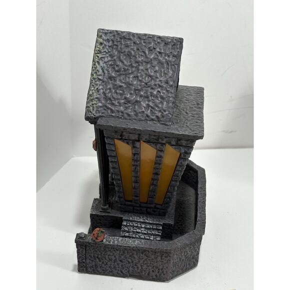 Hawthorne Village Nightmare Before Christmas ~ 2005 TOWN‎ HALL W/ COA & cord - Picture 4 of 9